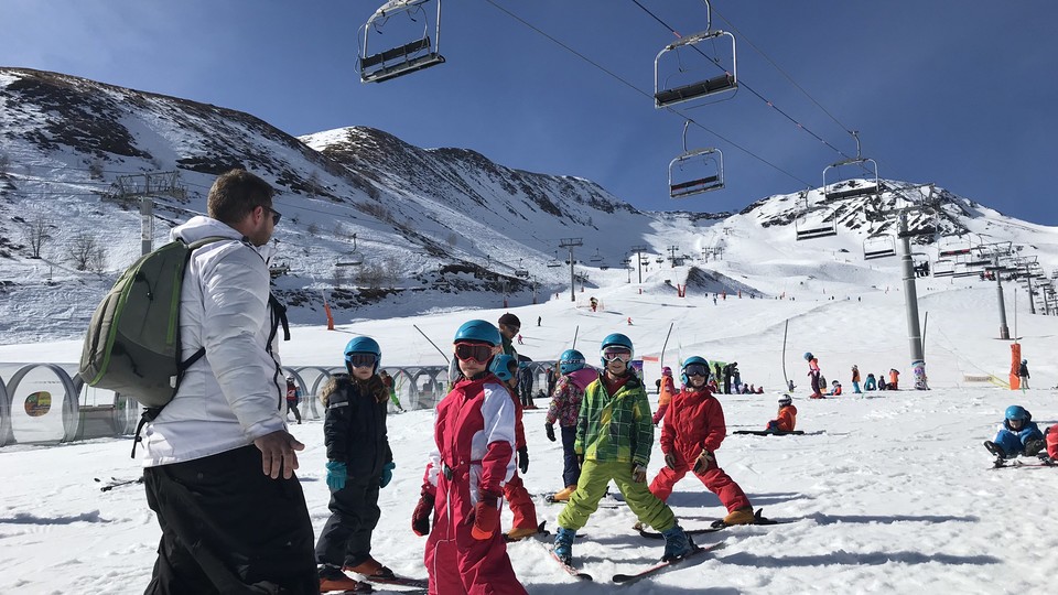 Depuis 35 ans, lassociation bordelaise VALT propose des sjours vacances pour les enfants de 4  17 ans. 